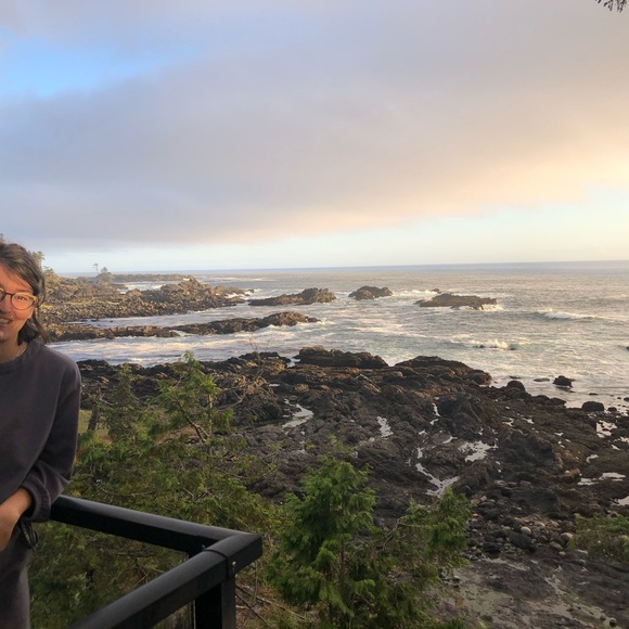 Meet your Posher, Amanda - Picture 1 of 1